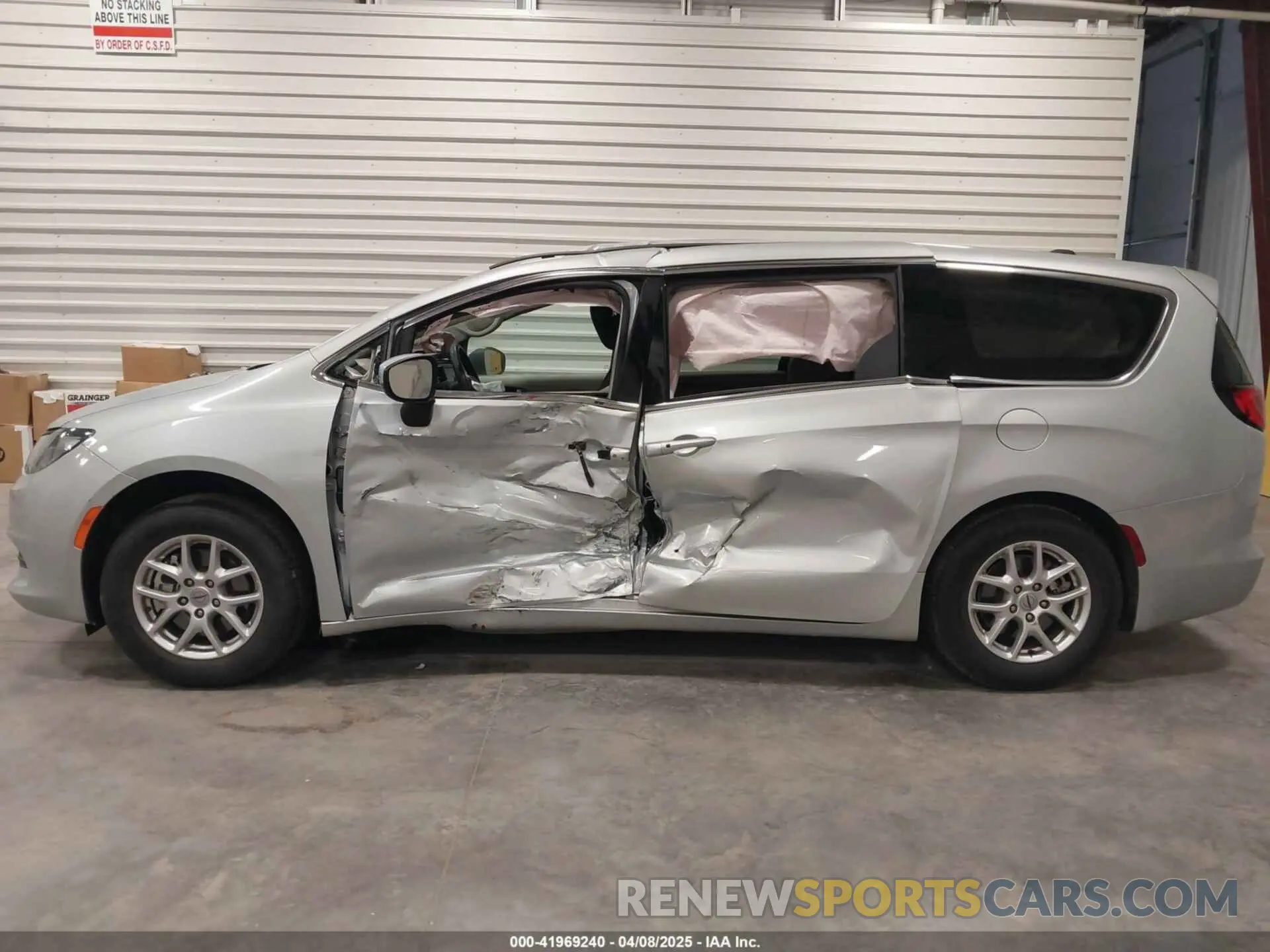 14 Photograph of a damaged car 2C4RC1CG4PR535720 CHRYSLER VOYAGER 2023