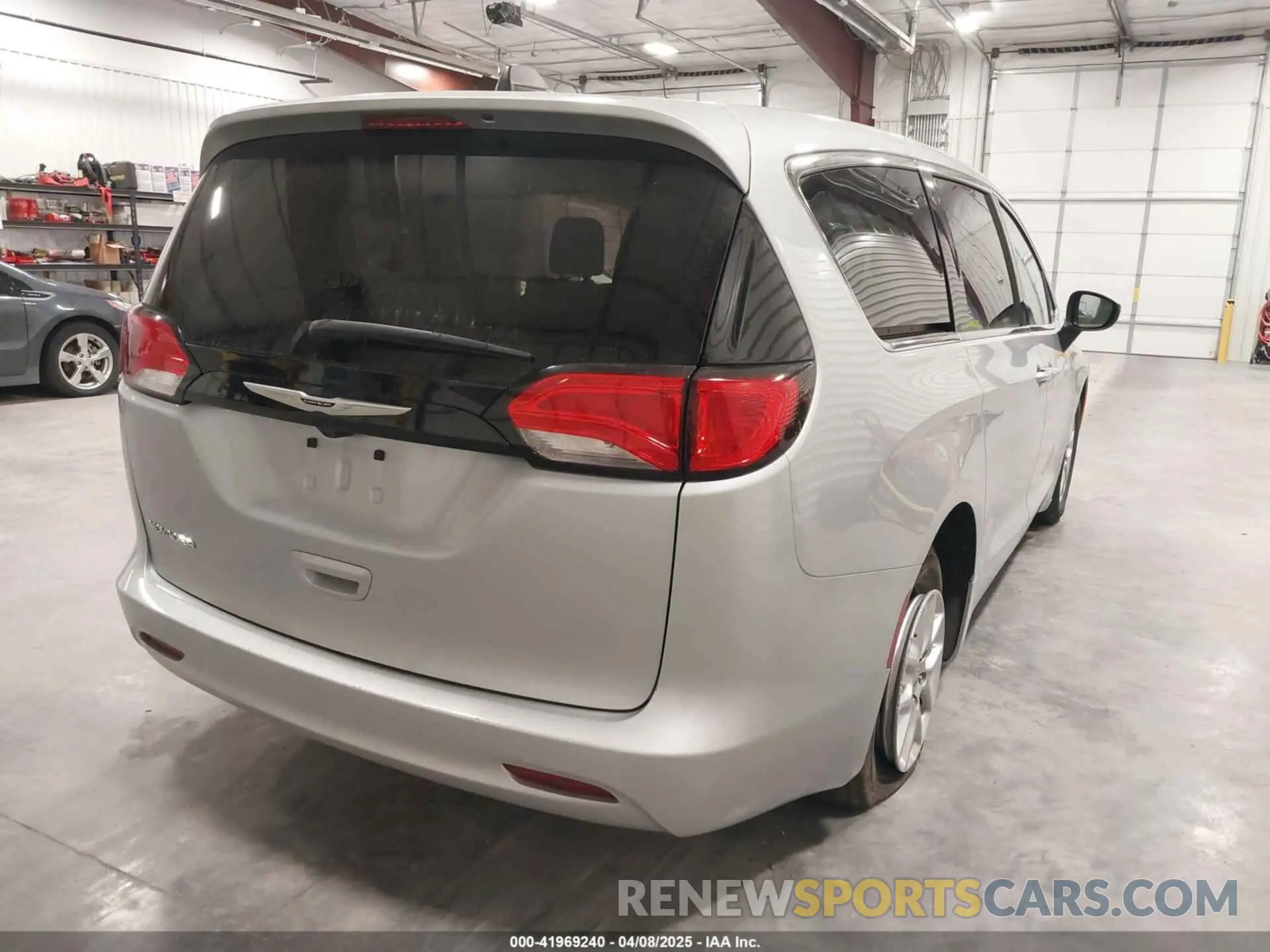4 Photograph of a damaged car 2C4RC1CG4PR535720 CHRYSLER VOYAGER 2023