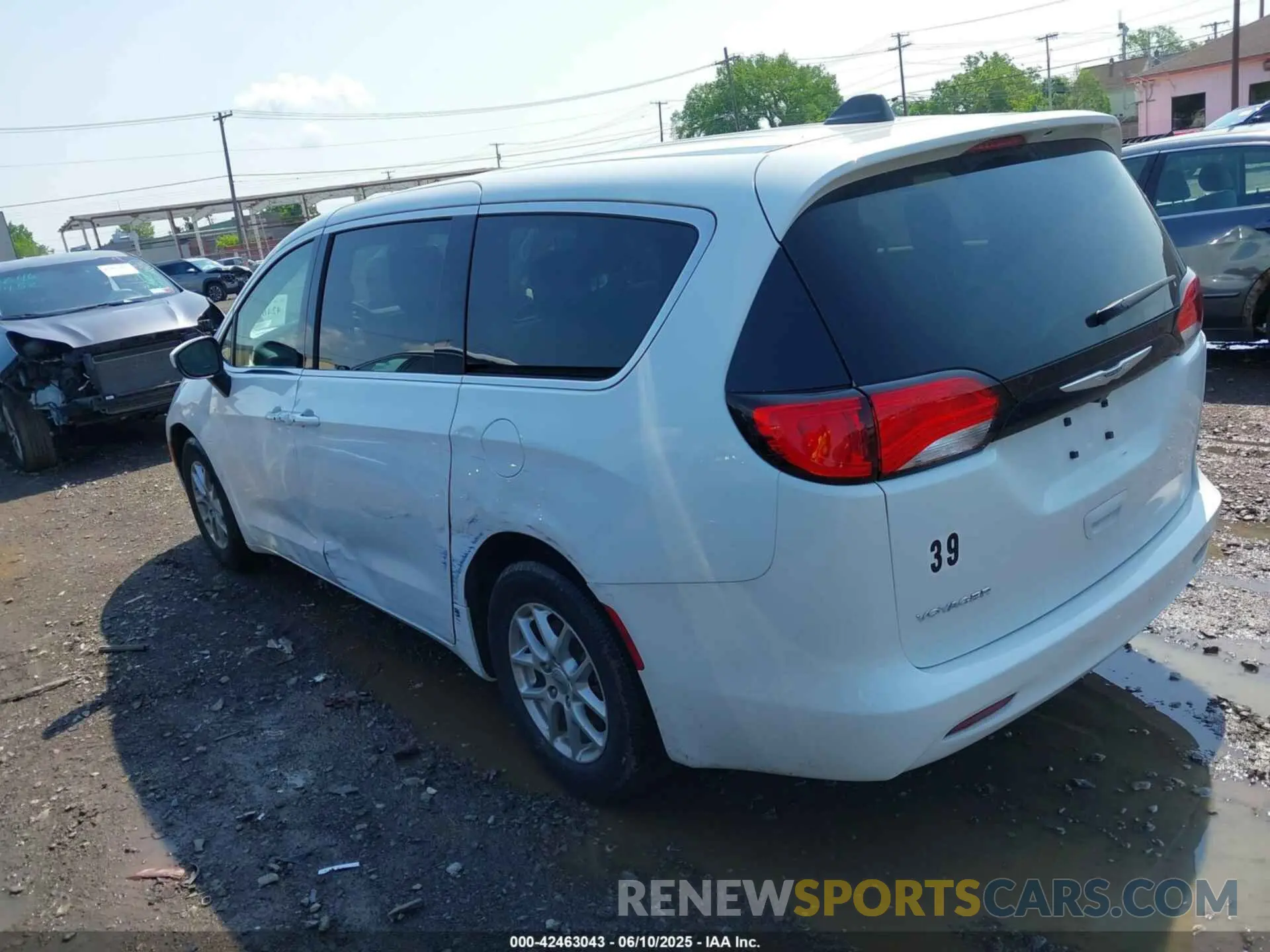 3 Photograph of a damaged car 2C4RC1CG4PR568331 CHRYSLER VOYAGER 2023