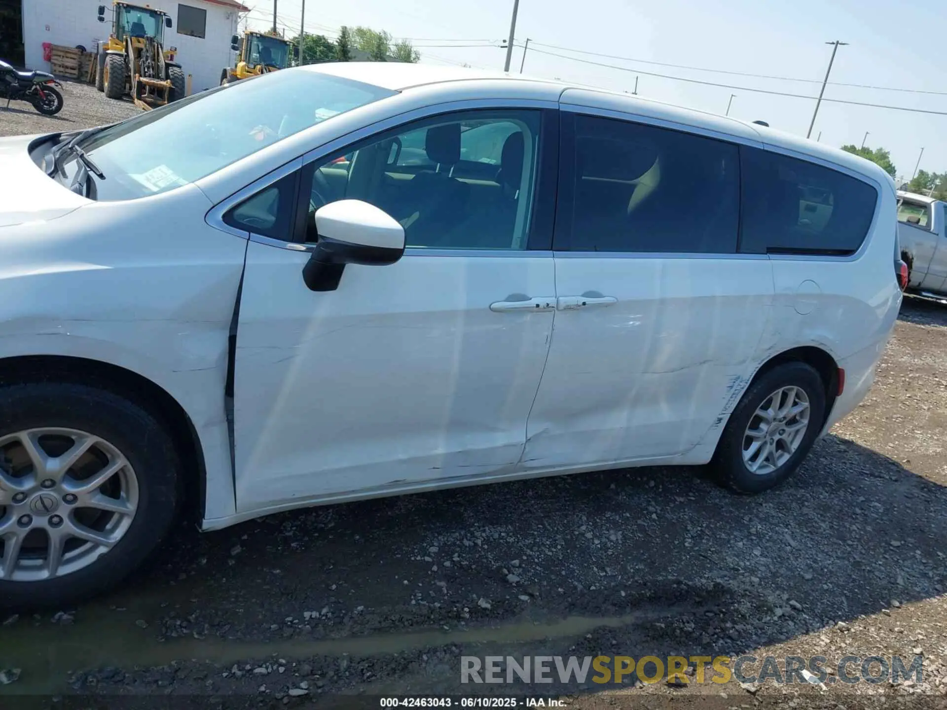 6 Photograph of a damaged car 2C4RC1CG4PR568331 CHRYSLER VOYAGER 2023