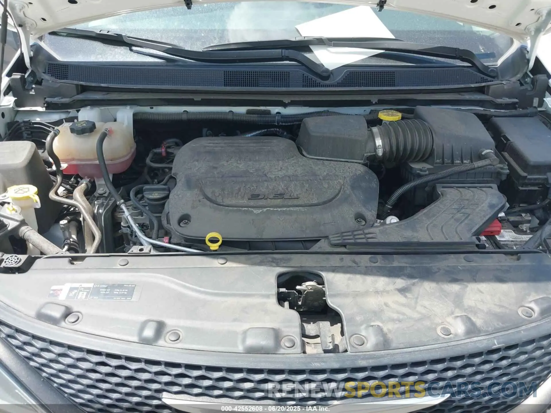10 Photograph of a damaged car 2C4RC1CG5PR534477 CHRYSLER VOYAGER 2023