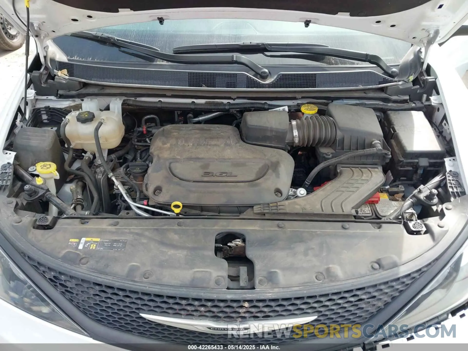 10 Photograph of a damaged car 2C4RC1CG5PR613387 CHRYSLER VOYAGER 2023