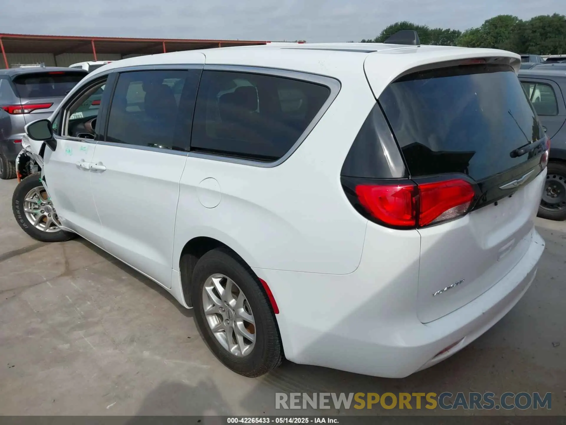 3 Photograph of a damaged car 2C4RC1CG5PR613387 CHRYSLER VOYAGER 2023