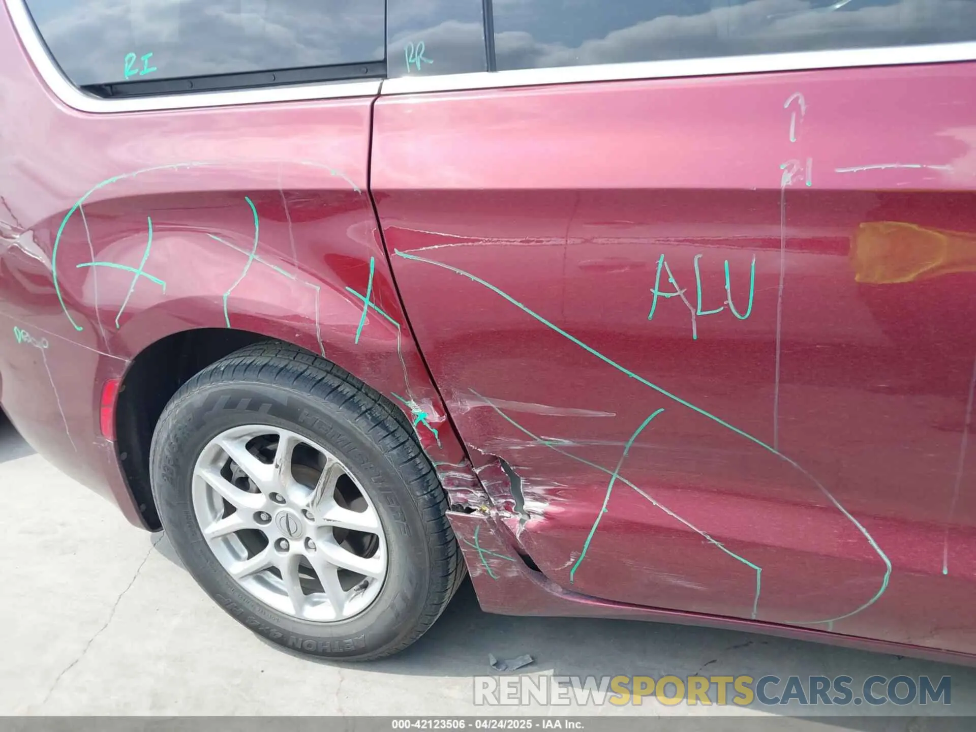 6 Photograph of a damaged car 2C4RC1CG7PR534450 CHRYSLER VOYAGER 2023