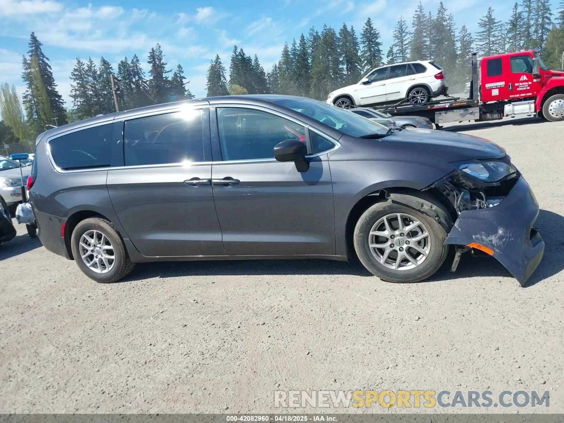 13 Photograph of a damaged car 2C4RC1CG7PR535579 CHRYSLER VOYAGER 2023