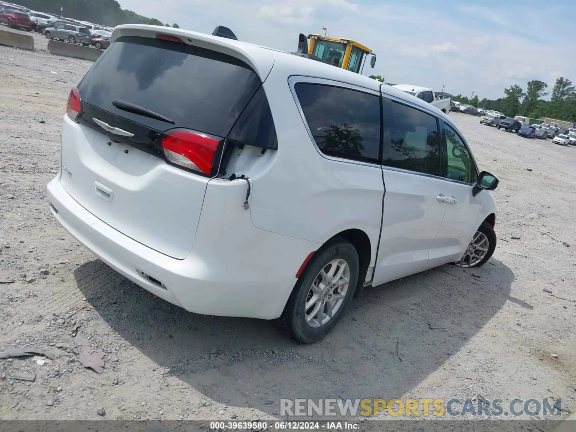4 Photograph of a damaged car 2C4RC1CG9PR567787 CHRYSLER VOYAGER 2023