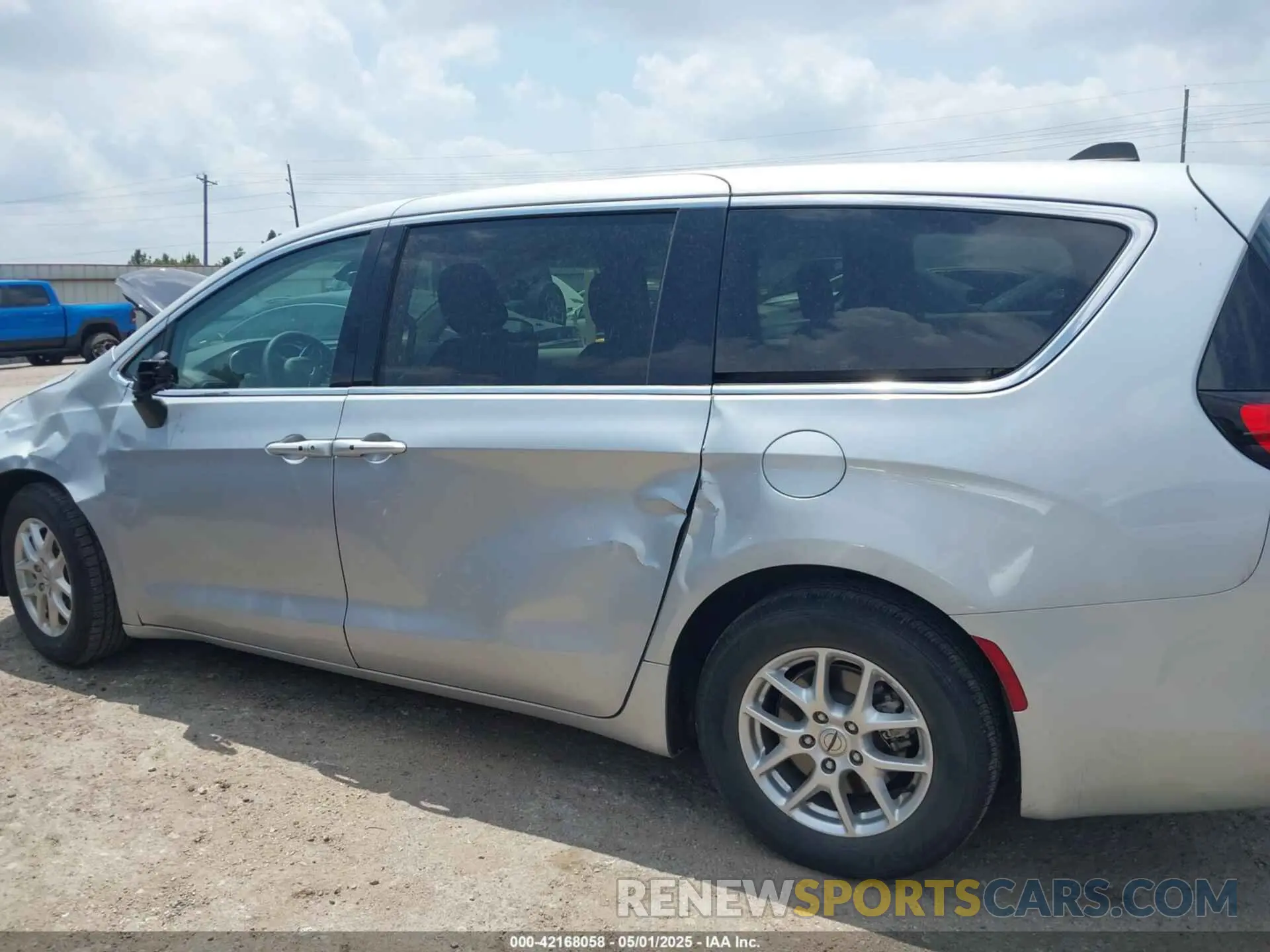 14 Photograph of a damaged car 2C4RC1CGXPR535673 CHRYSLER VOYAGER 2023