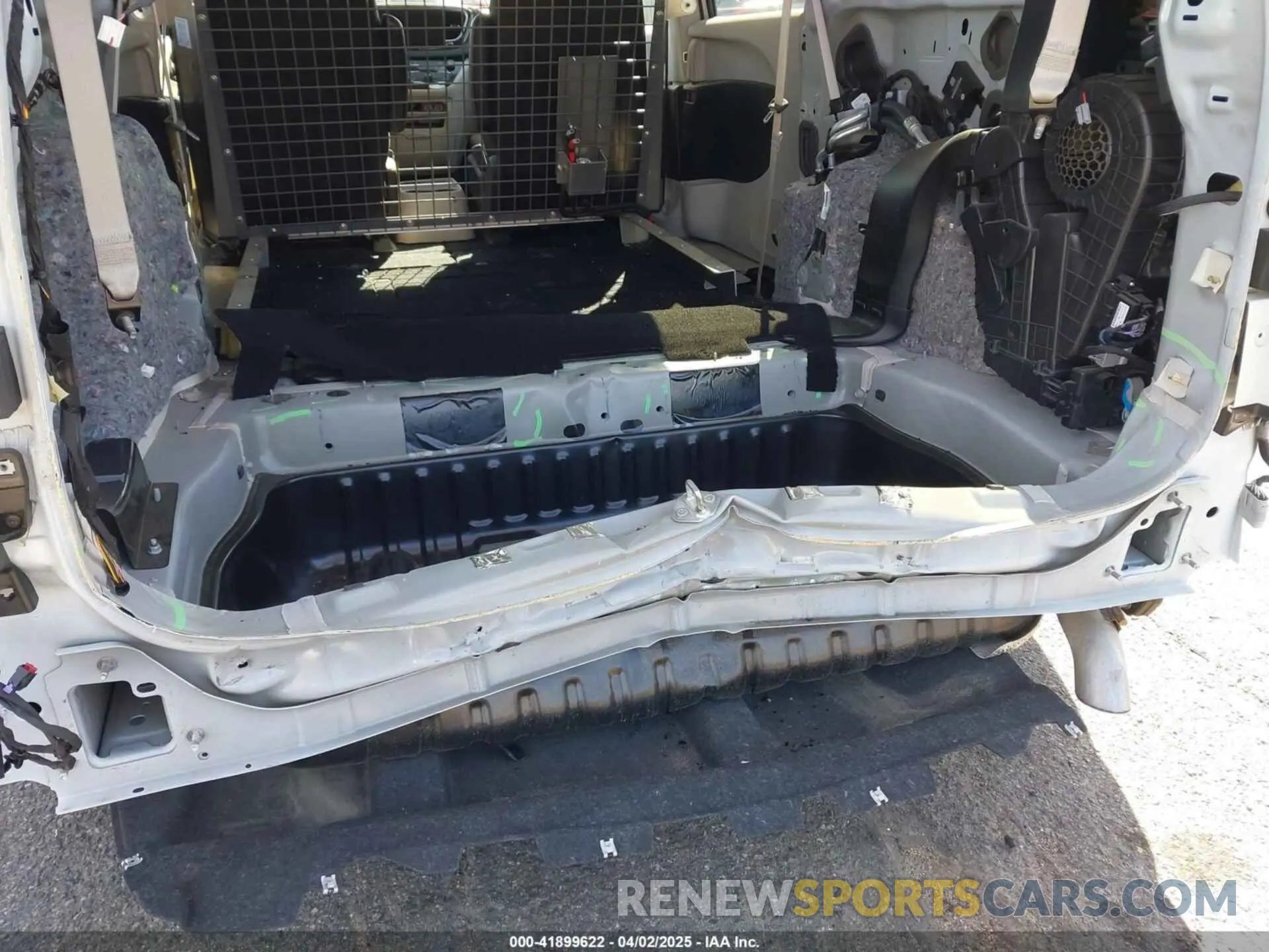 19 Photograph of a damaged car 2C4RC1CG1RR108448 CHRYSLER VOYAGER 2024