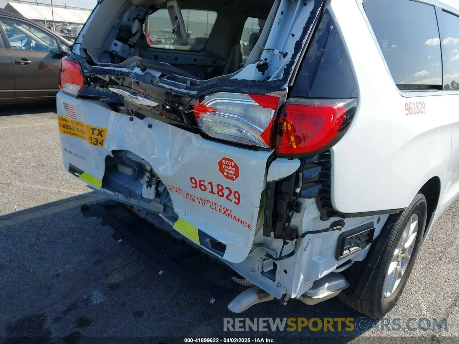6 Photograph of a damaged car 2C4RC1CG1RR108448 CHRYSLER VOYAGER 2024