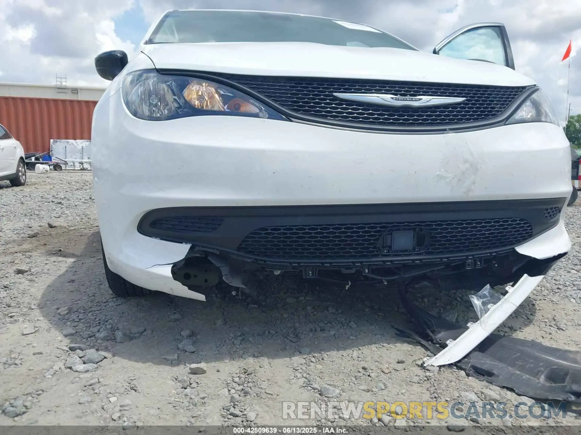 6 Photograph of a damaged car 2C4RC1CG3RR119709 CHRYSLER VOYAGER 2024
