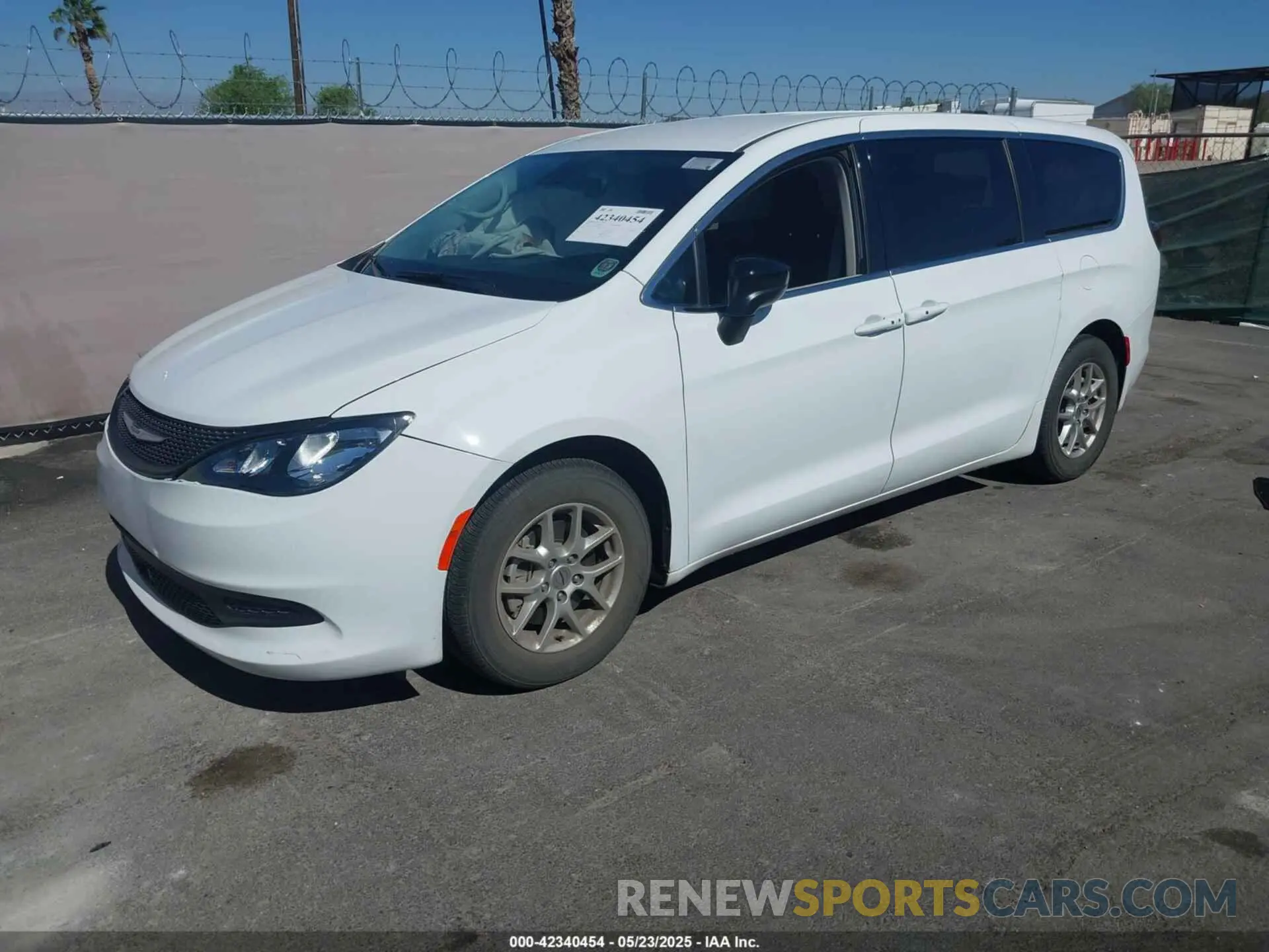 2 Photograph of a damaged car 2C4RC1CG4RR141427 CHRYSLER VOYAGER 2024