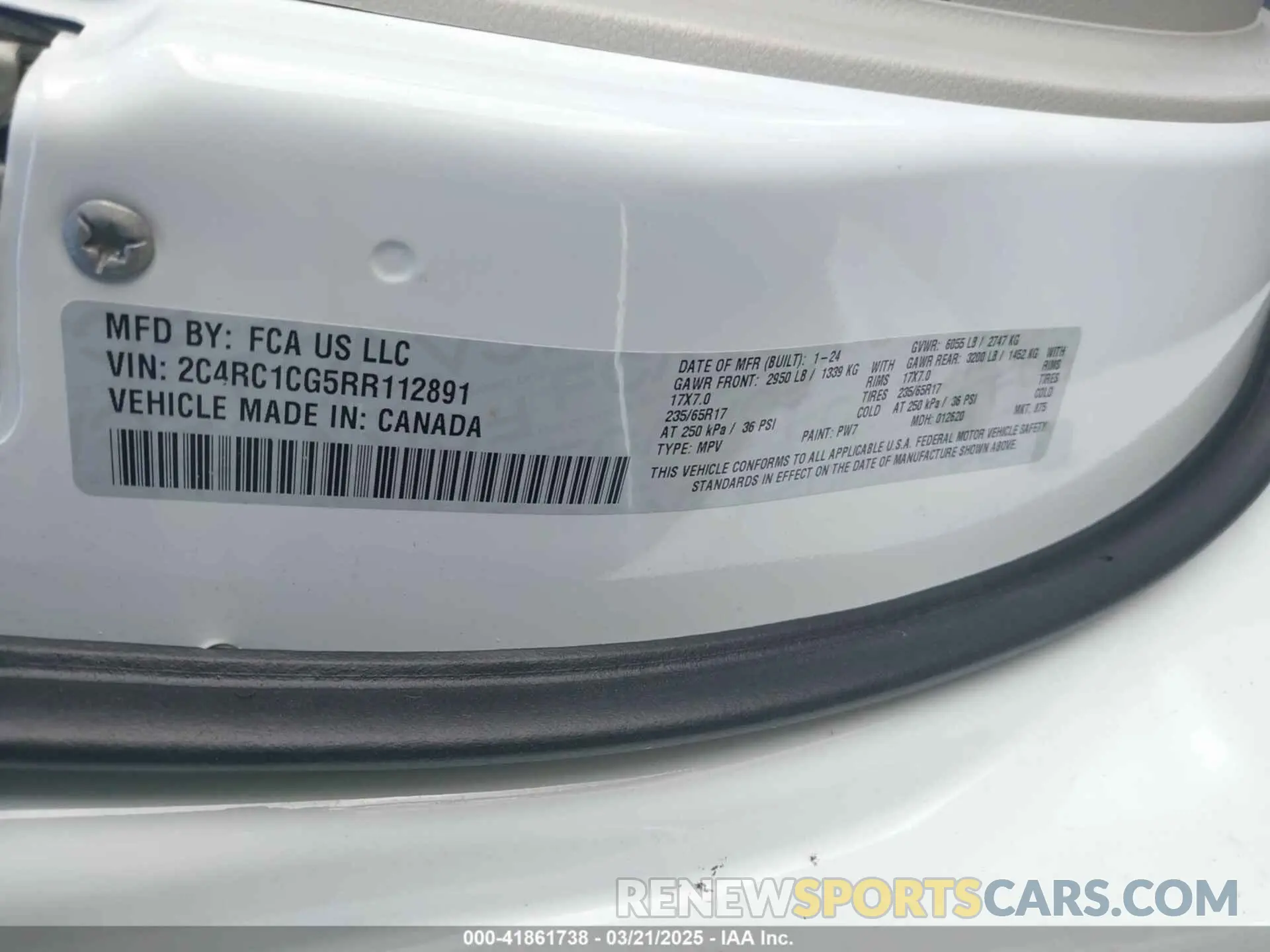 9 Photograph of a damaged car 2C4RC1CG5RR112891 CHRYSLER VOYAGER 2024