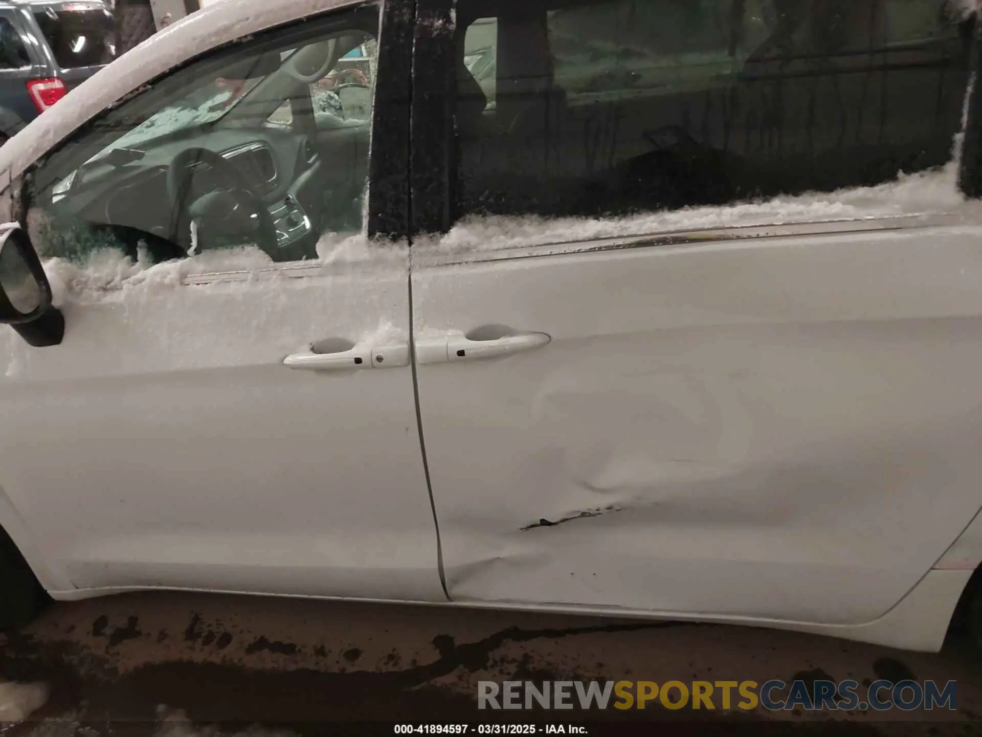 14 Photograph of a damaged car 2C4RC1CG6RR108087 CHRYSLER VOYAGER 2024