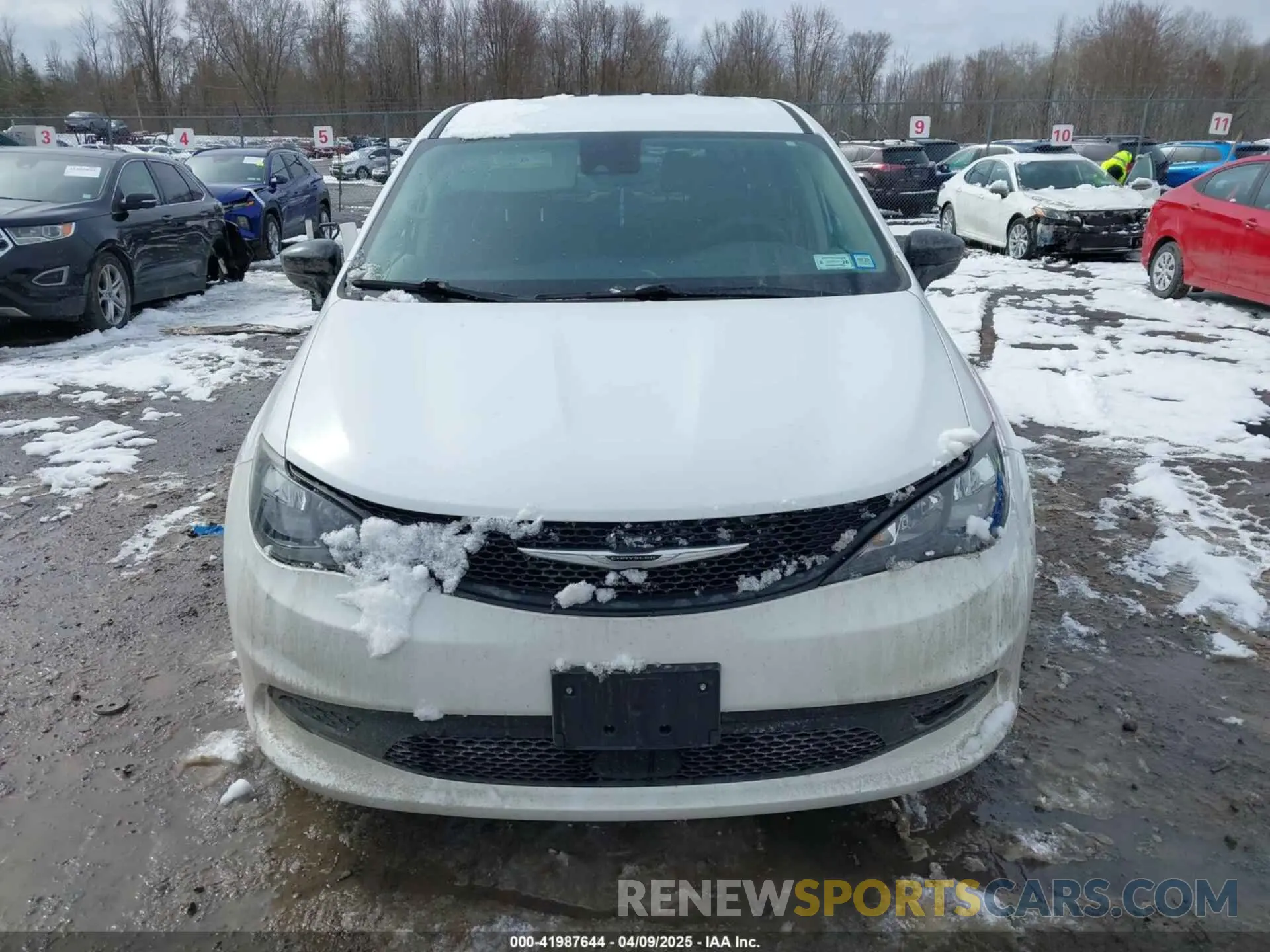 12 Photograph of a damaged car 2C4RC1CG9RR182104 CHRYSLER VOYAGER 2024