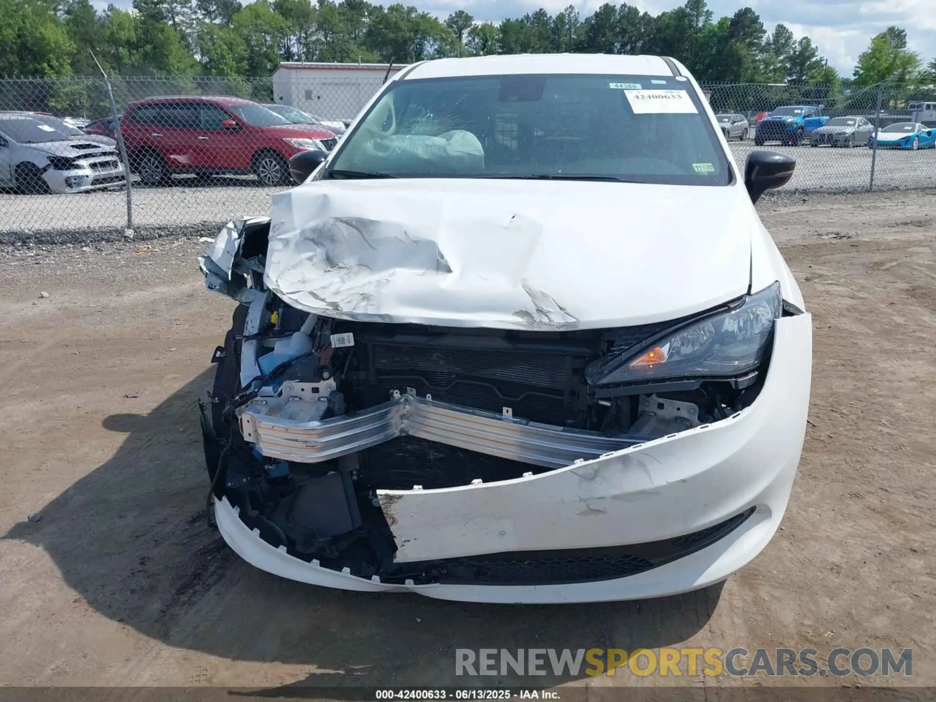 12 Photograph of a damaged car 2C4RC1CGXRR192169 CHRYSLER VOYAGER 2024