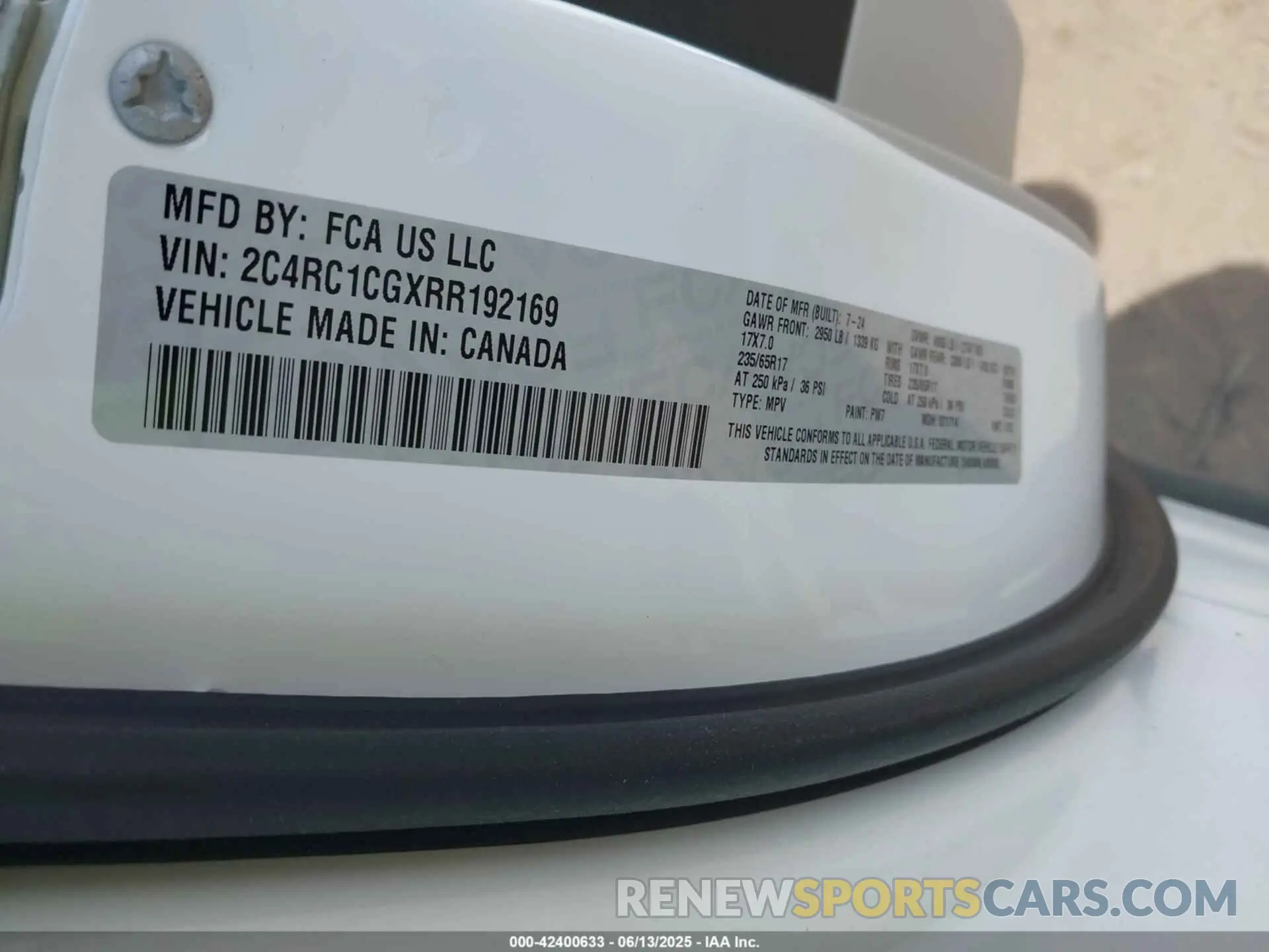 9 Photograph of a damaged car 2C4RC1CGXRR192169 CHRYSLER VOYAGER 2024