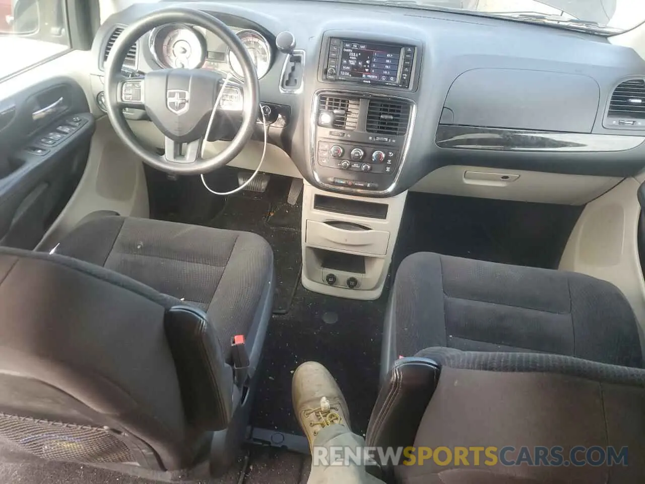8 Photograph of a damaged car 2C4RDGBG0KR502353 DODGE CARAVAN 2019