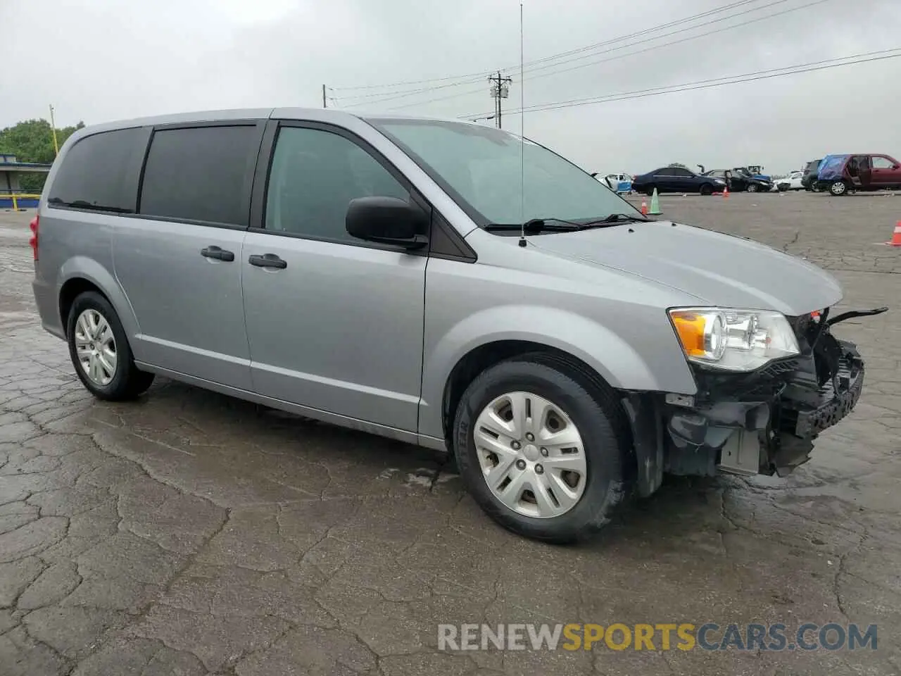 4 Photograph of a damaged car 2C4RDGBG0KR547535 DODGE CARAVAN 2019