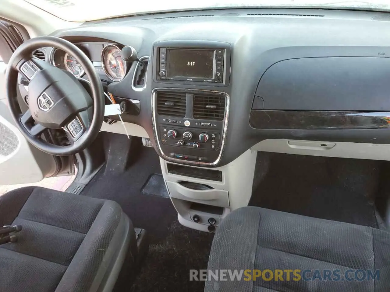 8 Photograph of a damaged car 2C4RDGBG0KR596430 DODGE CARAVAN 2019