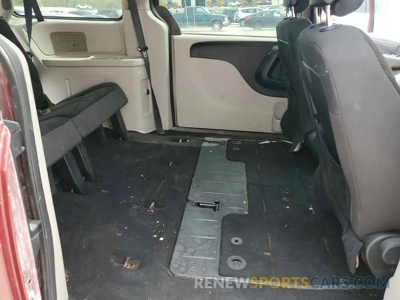 11 Photograph of a damaged car 2C4RDGBG0KR608561 DODGE CARAVAN 2019