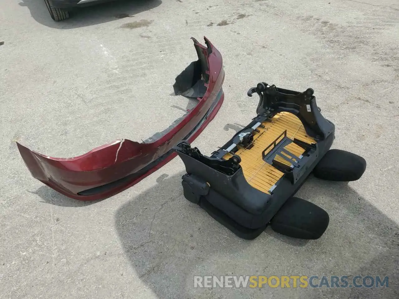 13 Photograph of a damaged car 2C4RDGBG0KR608561 DODGE CARAVAN 2019
