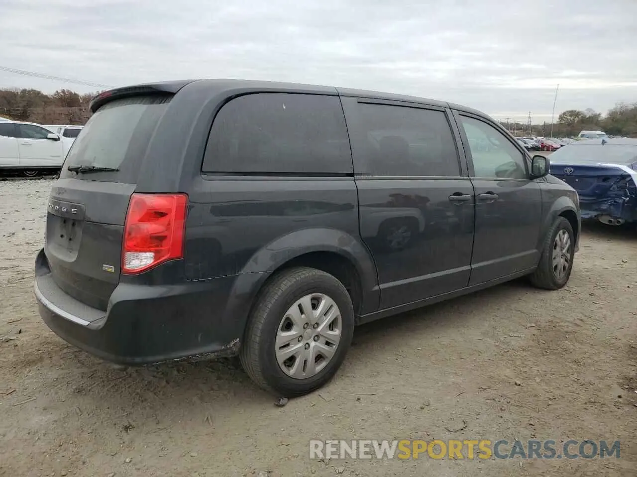 3 Photograph of a damaged car 2C4RDGBG0KR698648 DODGE CARAVAN 2019