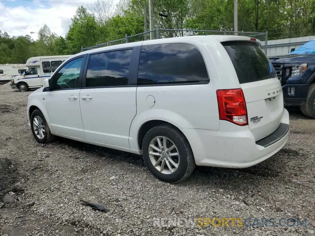 2 Photograph of a damaged car 2C4RDGBG0KR763157 DODGE CARAVAN 2019