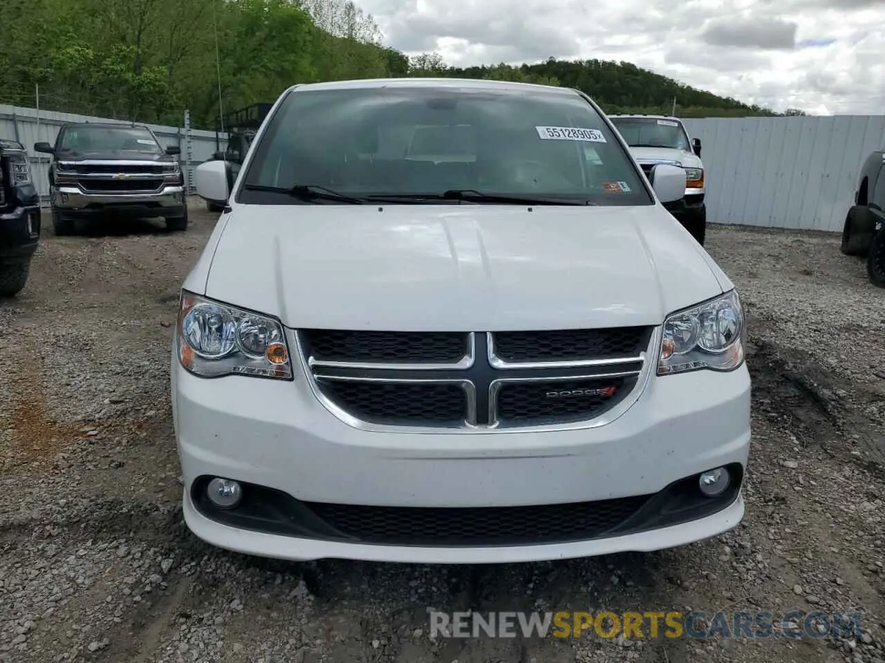 5 Photograph of a damaged car 2C4RDGBG0KR763157 DODGE CARAVAN 2019
