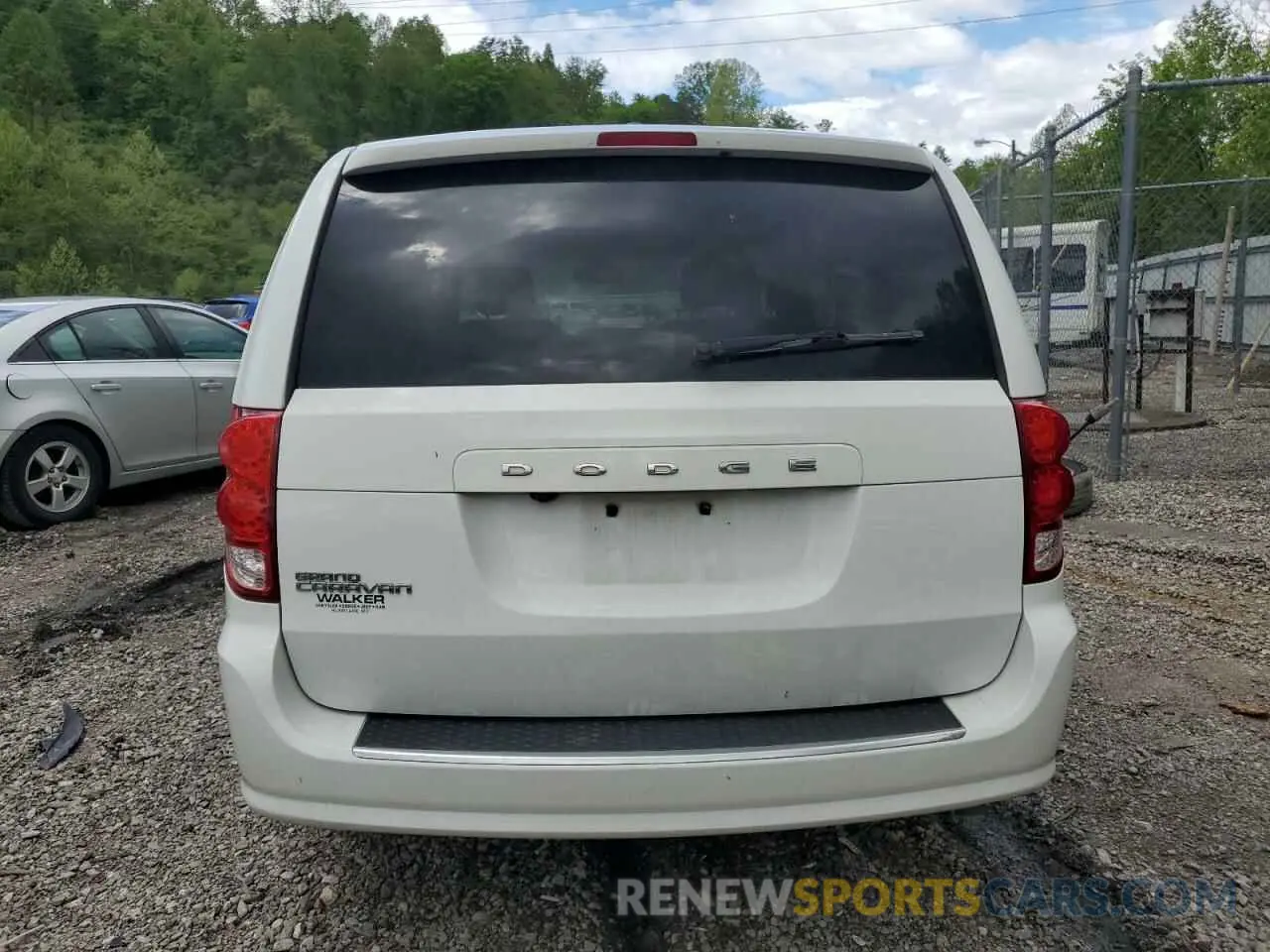 6 Photograph of a damaged car 2C4RDGBG0KR763157 DODGE CARAVAN 2019