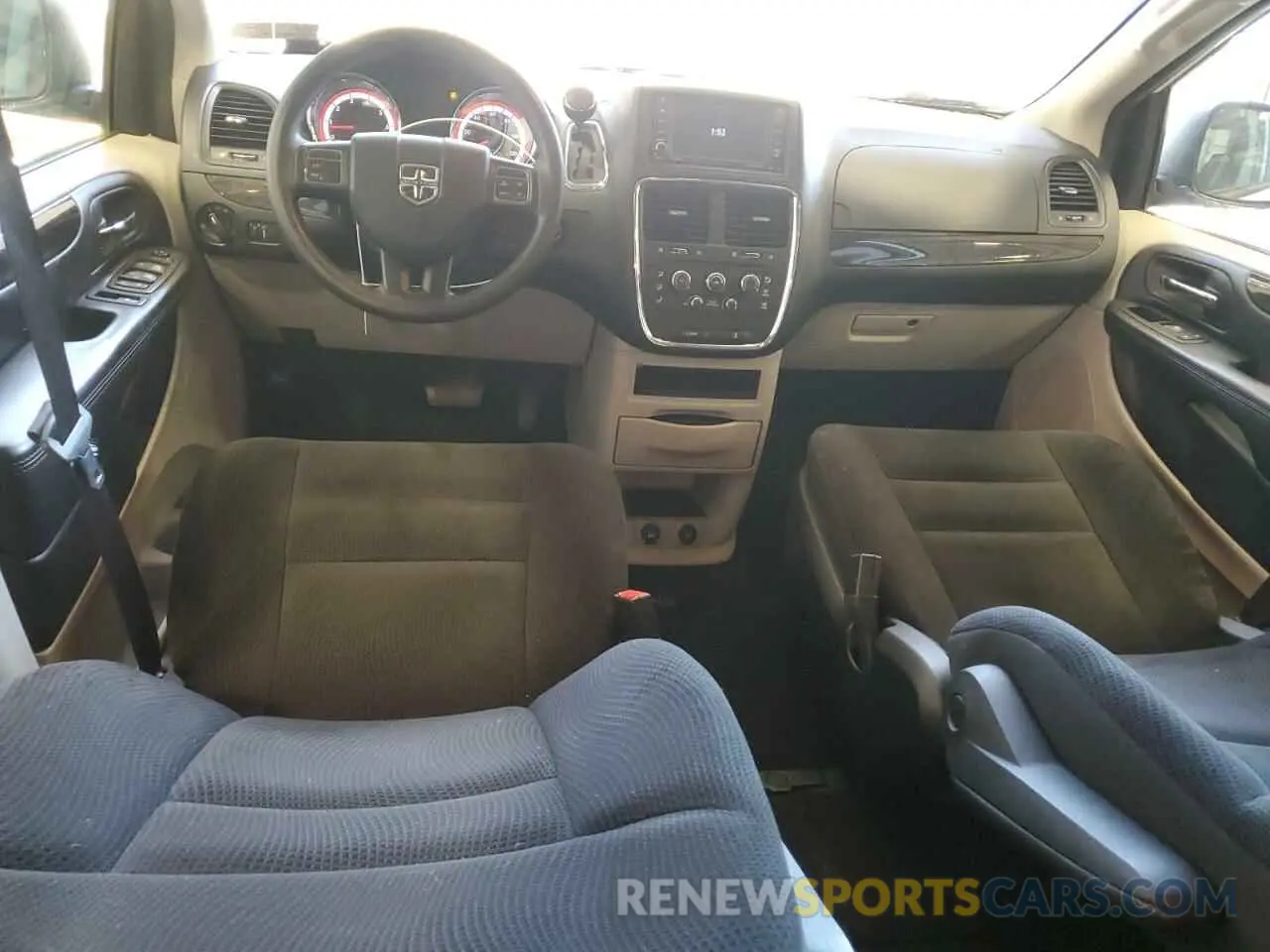 8 Photograph of a damaged car 2C4RDGBG0KR765930 DODGE CARAVAN 2019