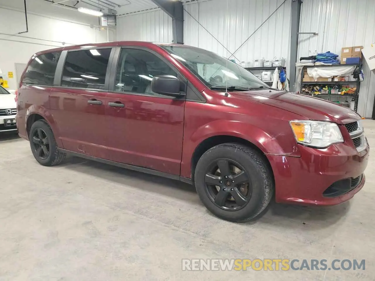 4 Photograph of a damaged car 2C4RDGBG0KR780363 DODGE CARAVAN 2019