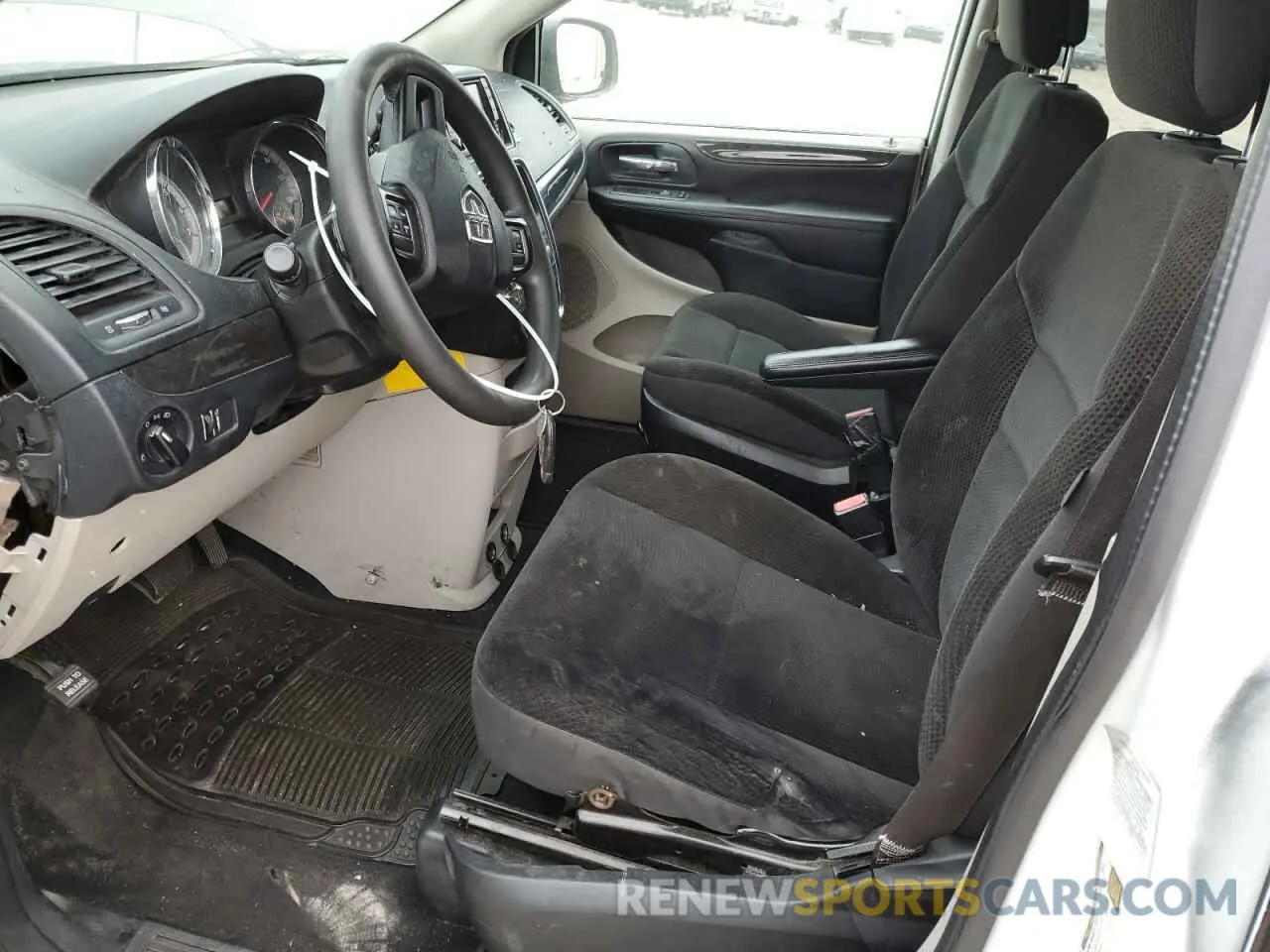 7 Photograph of a damaged car 2C4RDGBG1KR547608 DODGE CARAVAN 2019