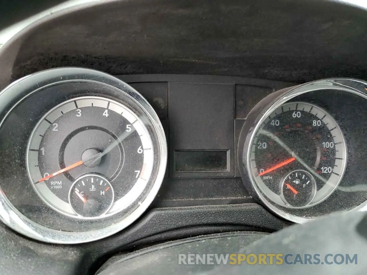 9 Photograph of a damaged car 2C4RDGBG1KR547608 DODGE CARAVAN 2019