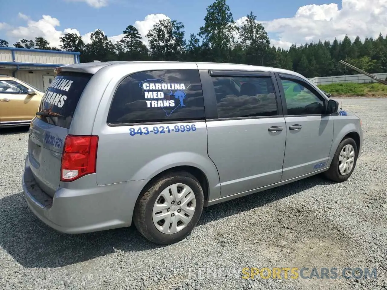 3 Photograph of a damaged car 2C4RDGBG1KR585873 DODGE CARAVAN 2019