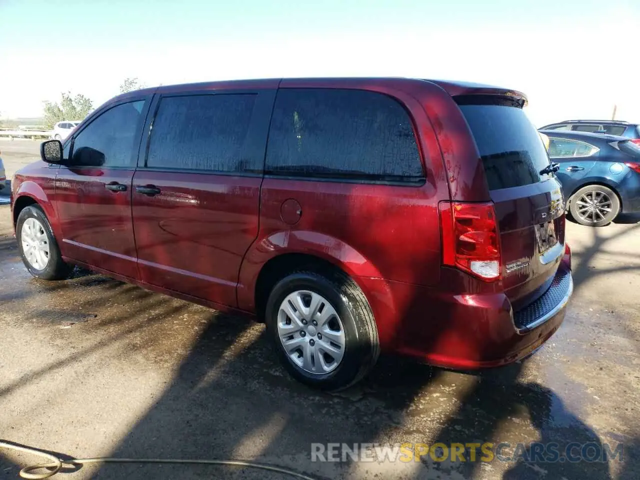 2 Photograph of a damaged car 2C4RDGBG1KR794093 DODGE CARAVAN 2019
