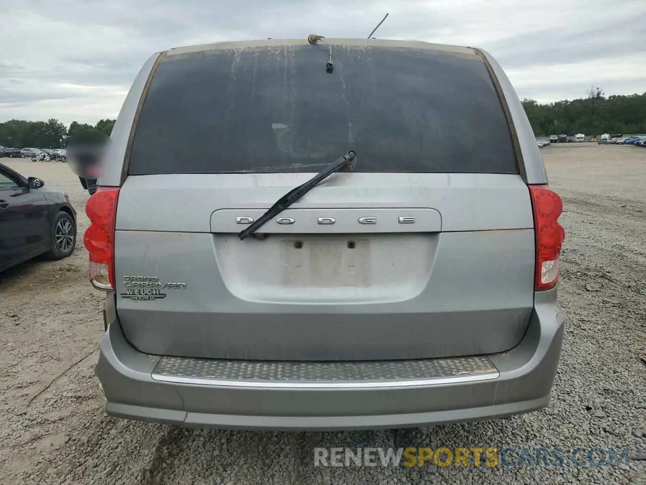 6 Photograph of a damaged car 2C4RDGBG2KR500832 DODGE CARAVAN 2019