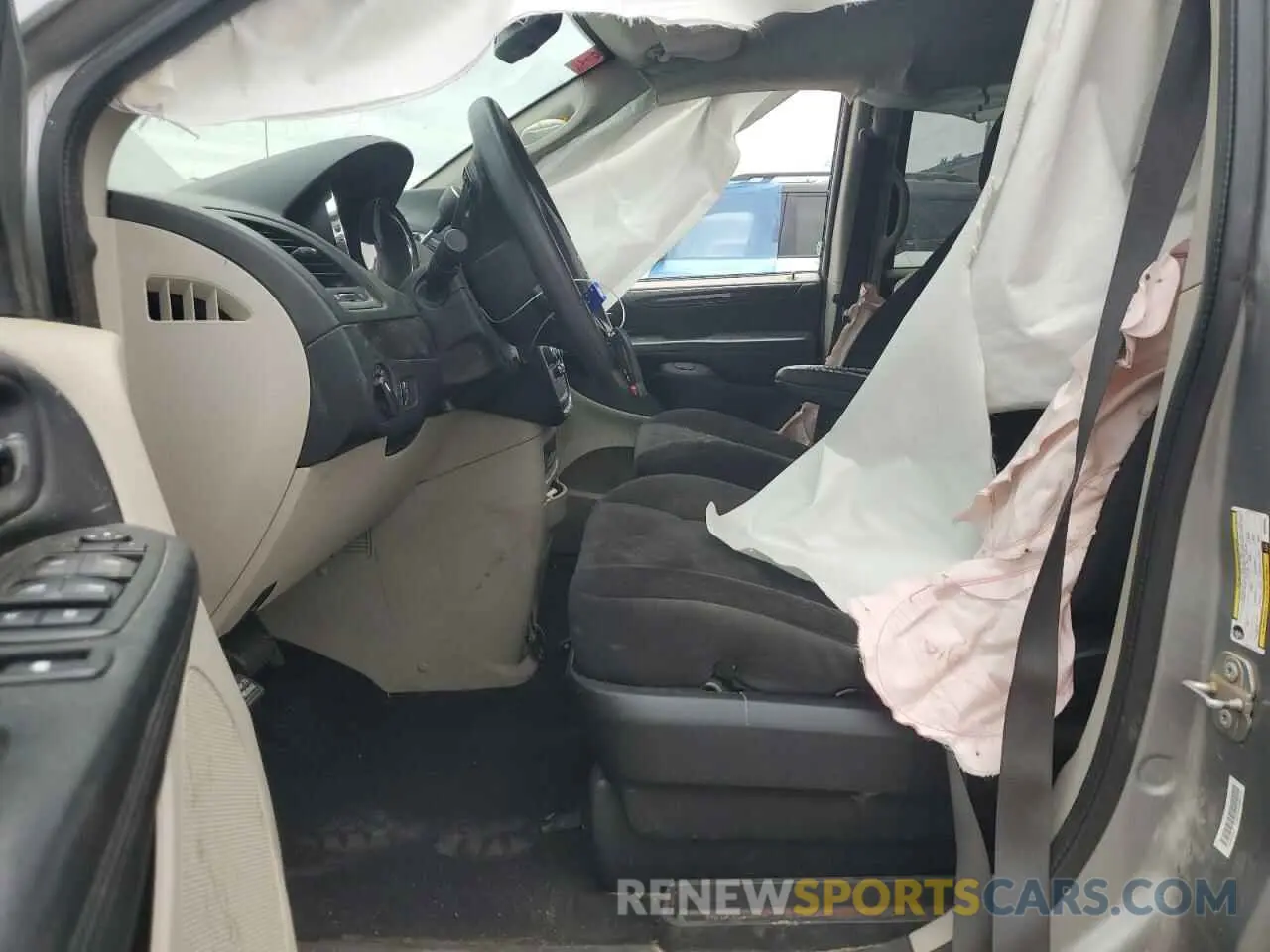 7 Photograph of a damaged car 2C4RDGBG2KR500832 DODGE CARAVAN 2019