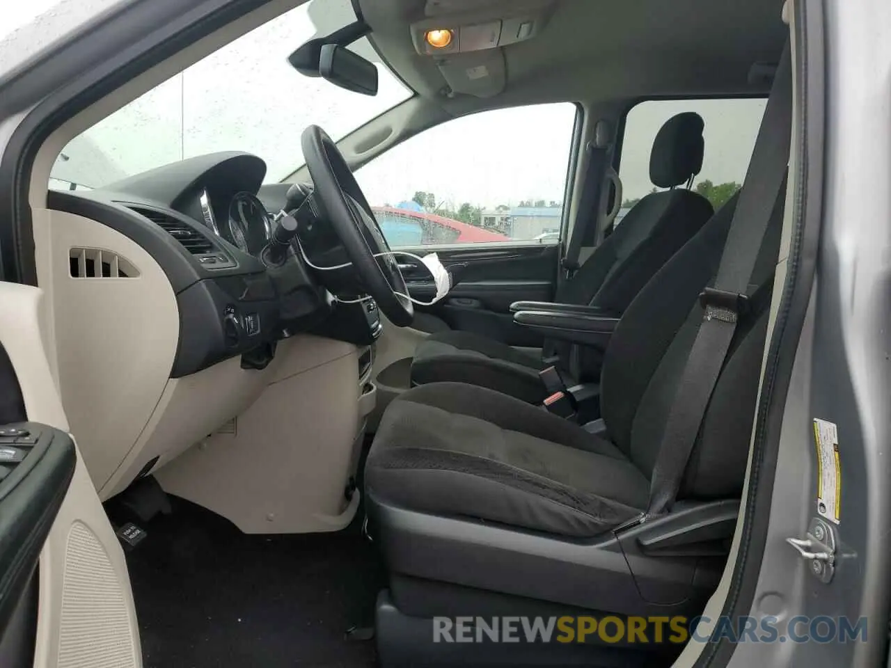 7 Photograph of a damaged car 2C4RDGBG2KR586532 DODGE CARAVAN 2019