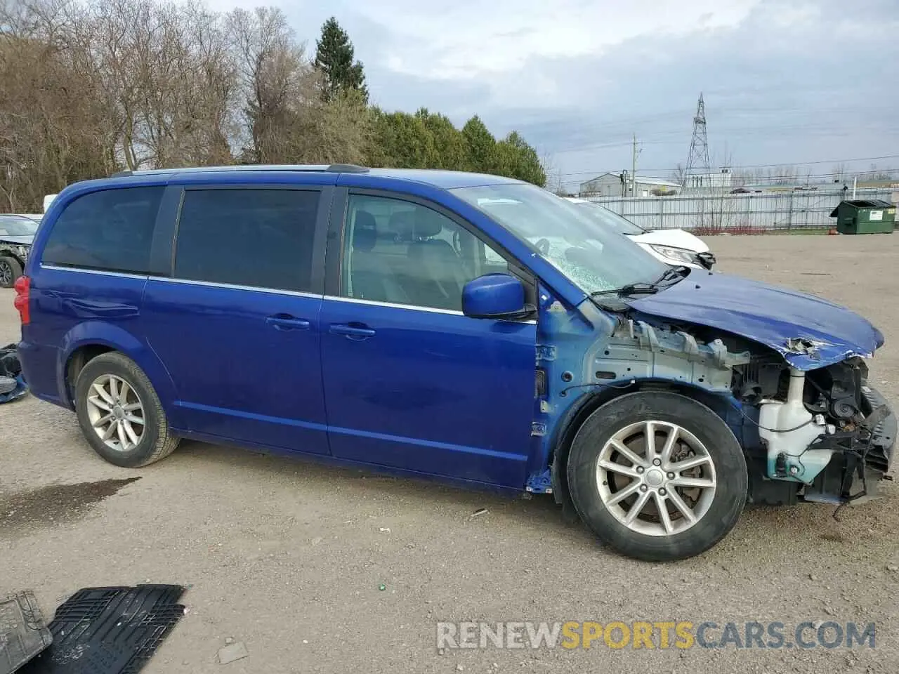 4 Photograph of a damaged car 2C4RDGBG2KR718737 DODGE CARAVAN 2019