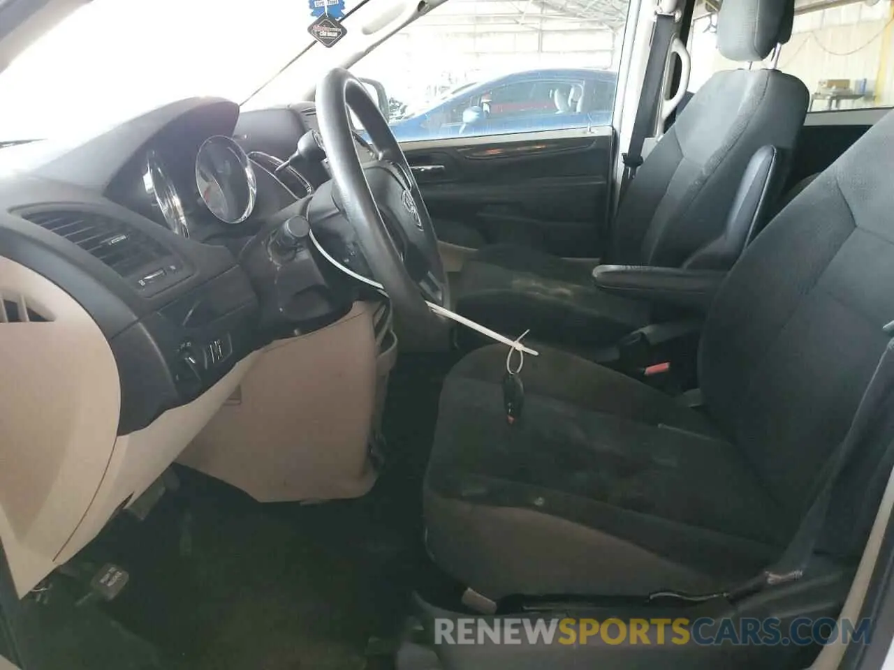 7 Photograph of a damaged car 2C4RDGBG2KR787699 DODGE CARAVAN 2019