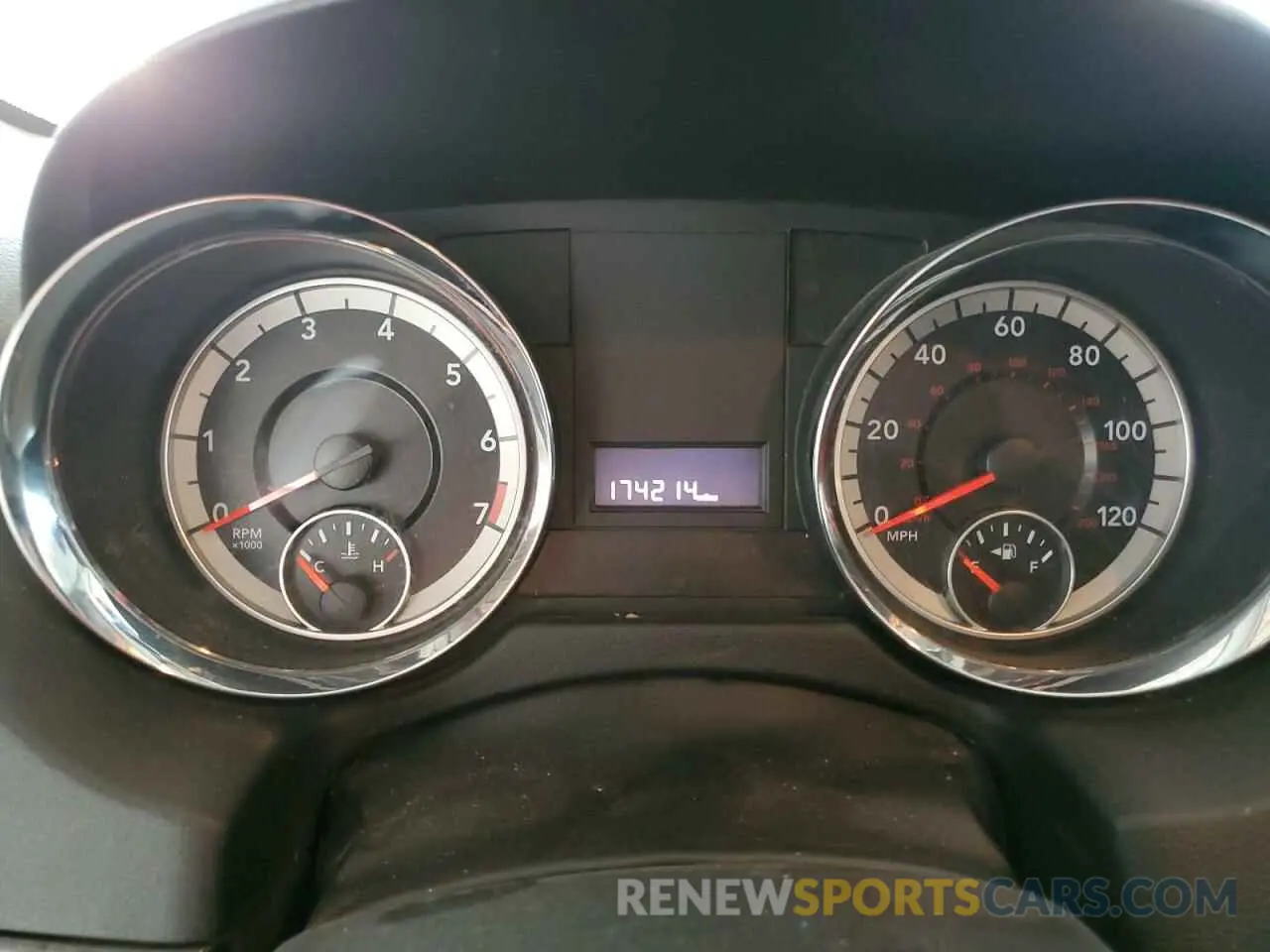 9 Photograph of a damaged car 2C4RDGBG2KR787699 DODGE CARAVAN 2019