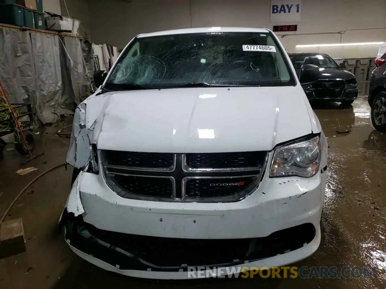 5 Photograph of a damaged car 2C4RDGBG2KR792496 DODGE CARAVAN 2019