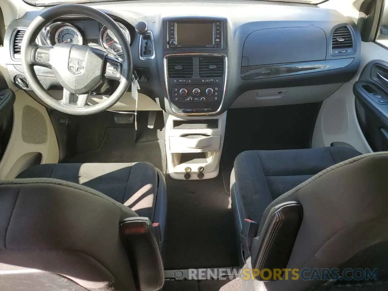 8 Photograph of a damaged car 2C4RDGBG2KR794670 DODGE CARAVAN 2019