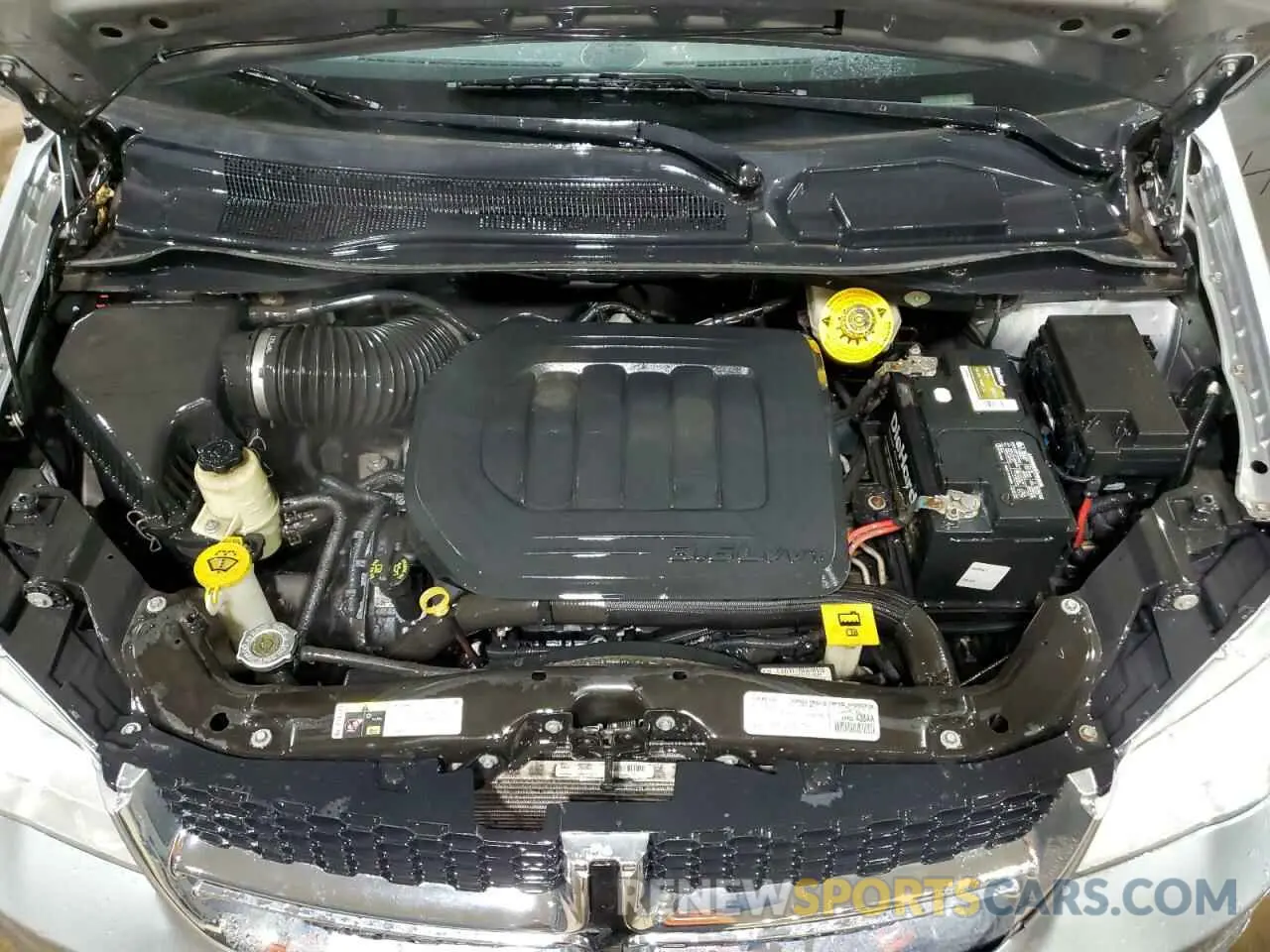 12 Photograph of a damaged car 2C4RDGBG2KR798668 DODGE CARAVAN 2019