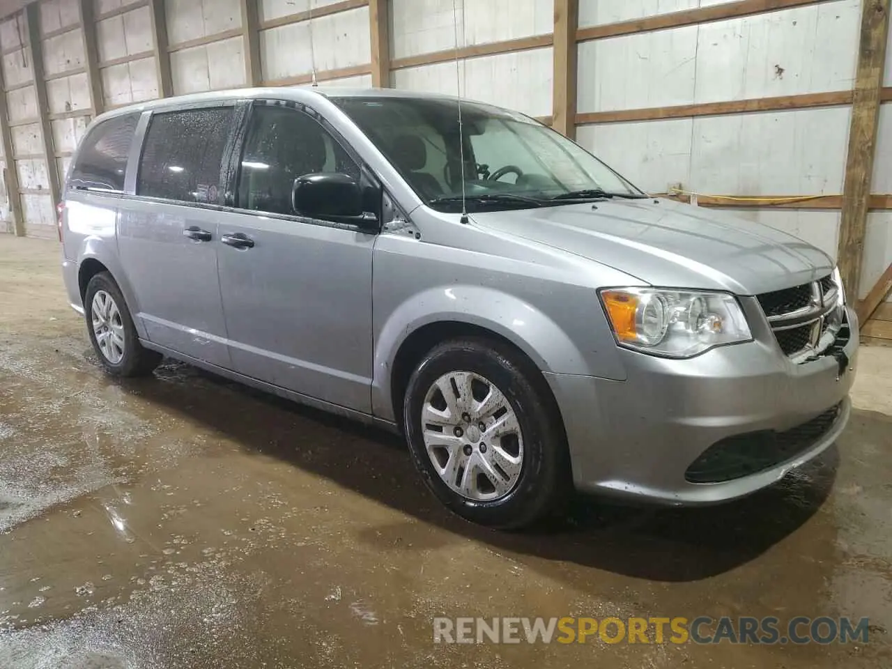 4 Photograph of a damaged car 2C4RDGBG2KR798668 DODGE CARAVAN 2019