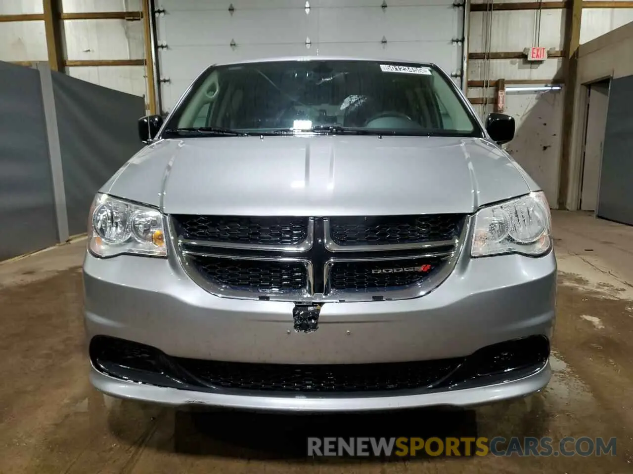 5 Photograph of a damaged car 2C4RDGBG2KR798668 DODGE CARAVAN 2019