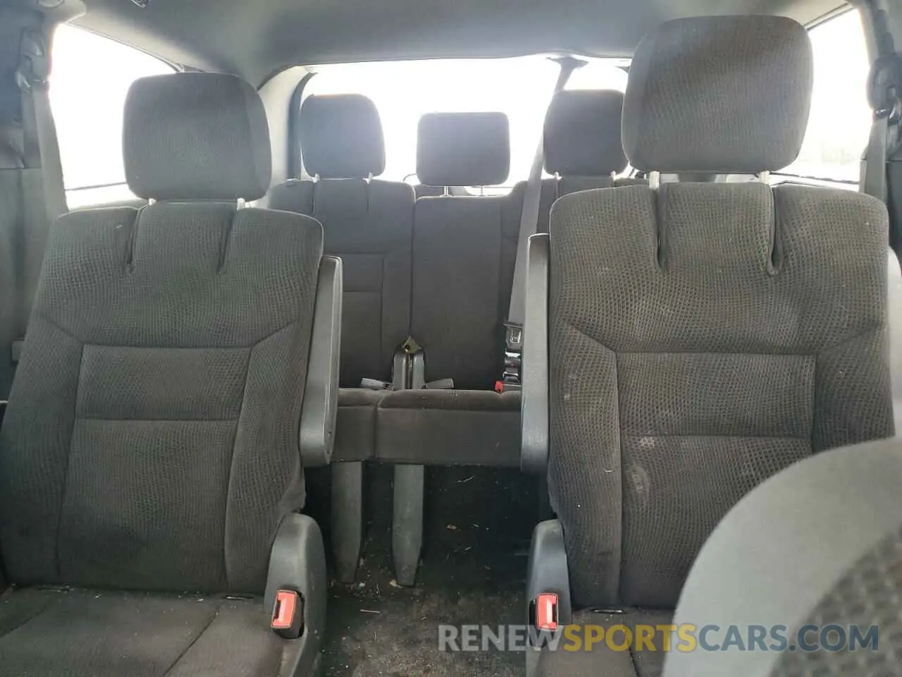 10 Photograph of a damaged car 2C4RDGBG3KR509233 DODGE CARAVAN 2019