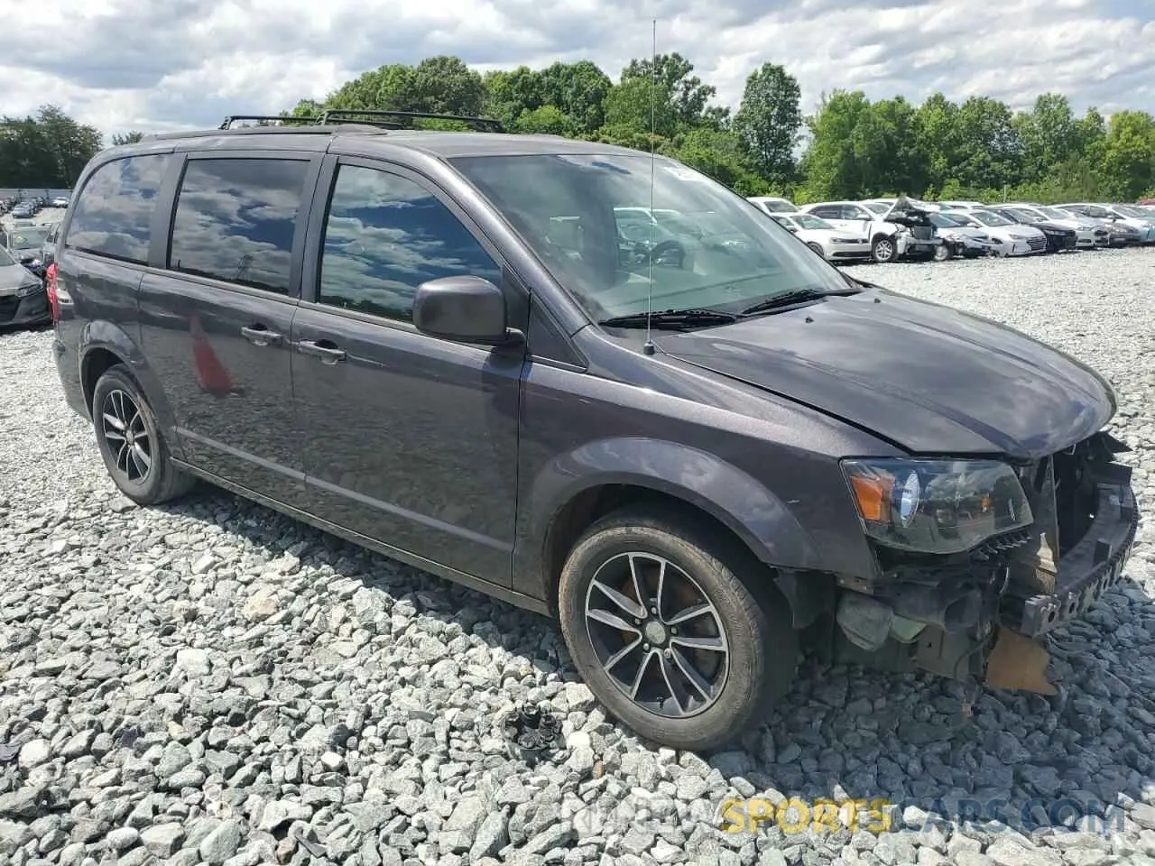 4 Photograph of a damaged car 2C4RDGBG3KR509233 DODGE CARAVAN 2019