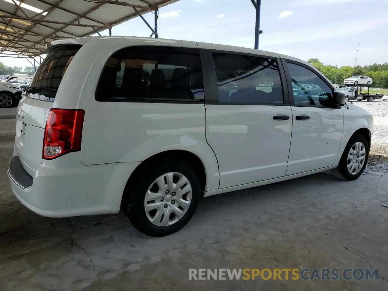 3 Photograph of a damaged car 2C4RDGBG3KR509457 DODGE CARAVAN 2019