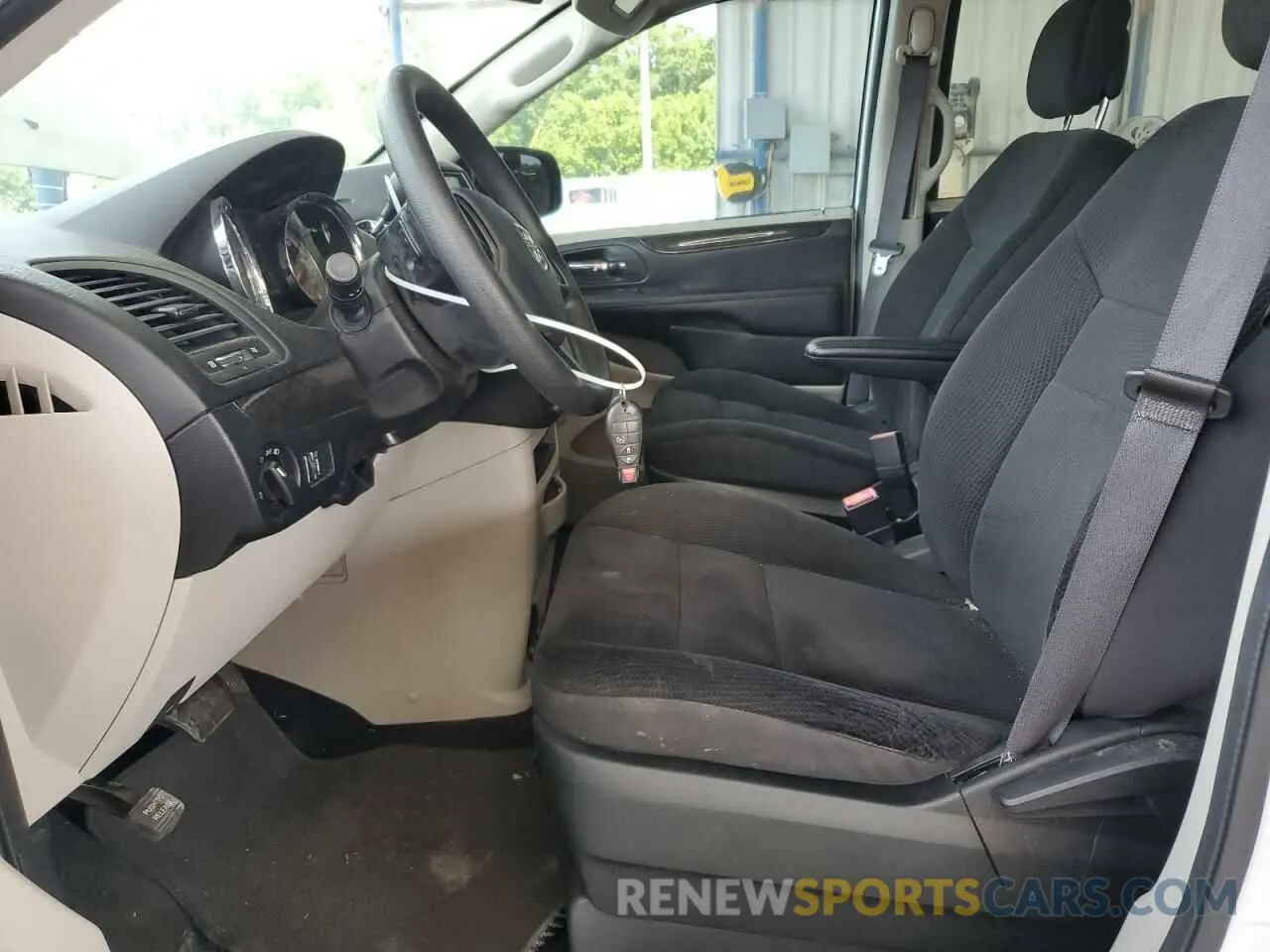 7 Photograph of a damaged car 2C4RDGBG3KR509457 DODGE CARAVAN 2019